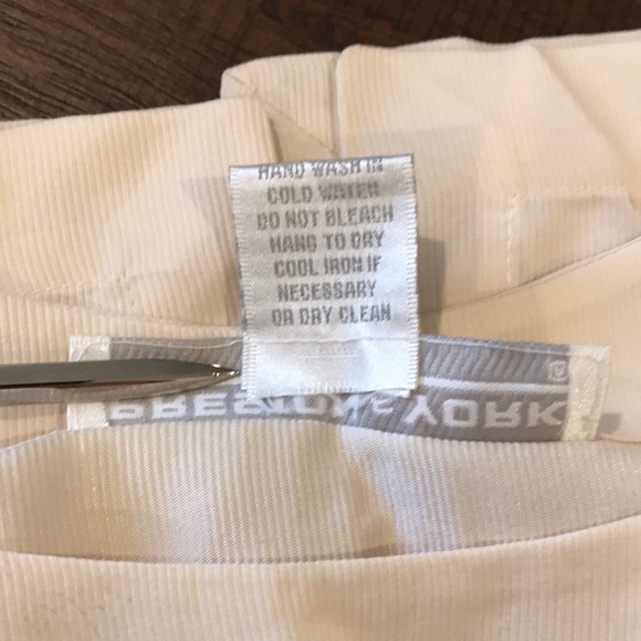 PRESTON & YORK 100% Silk Tank Top - Picture 9 of 11